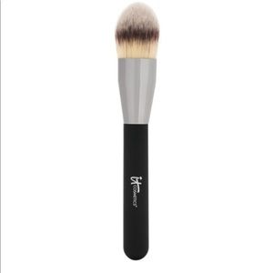 BN it cosmetics Heavenly Luxe Complexion Brush #16